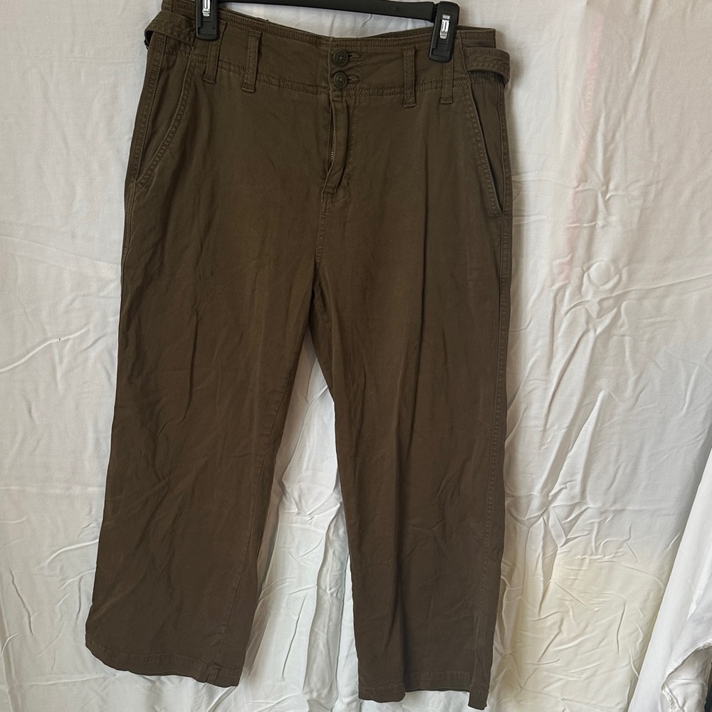 Liverpool Olive Cropped Pants